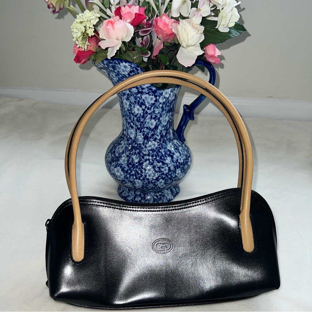 Elegant Black and Tan Shoulder Bag